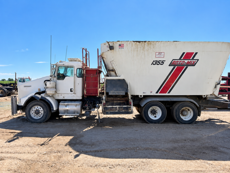 2023 KENWORTH T800 W/ 1355 ROTO-MIX