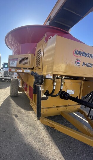 H-1135 HAYBUSTER TUB GRINDER