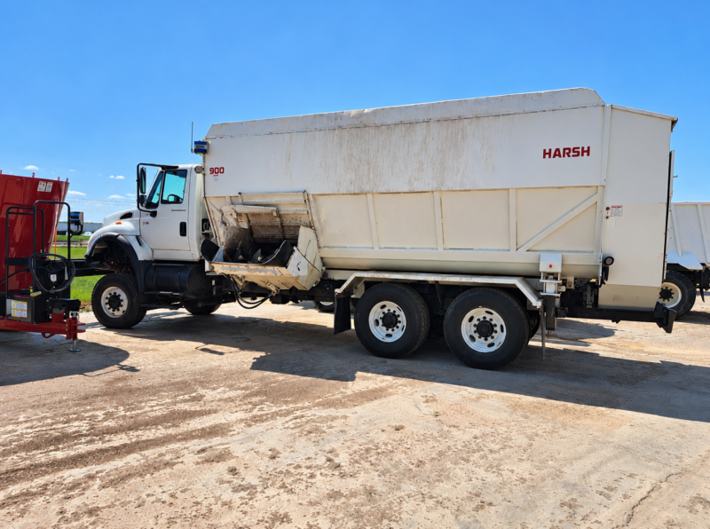 2007 Intl SBA 6x4 w/ Harsh 900