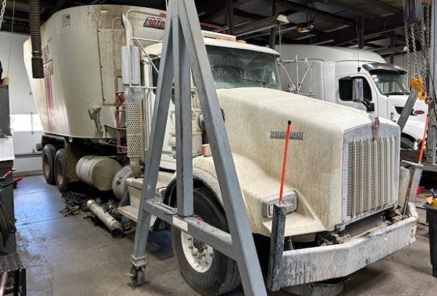 2020 KENWORTH T880 W/ 1355 ROTO-MIX
